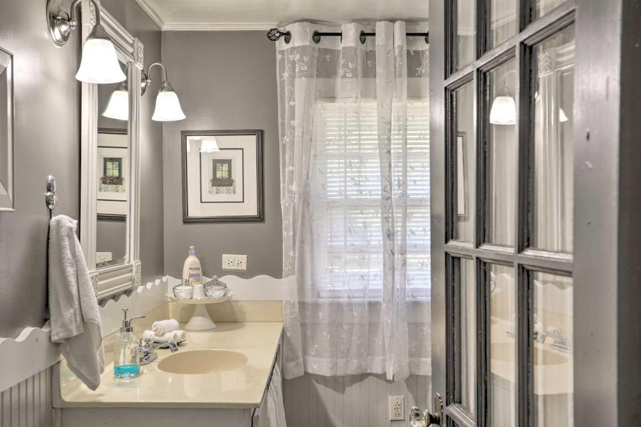 Coastal, Walkable Home In Historic Southport! Kültér fotó